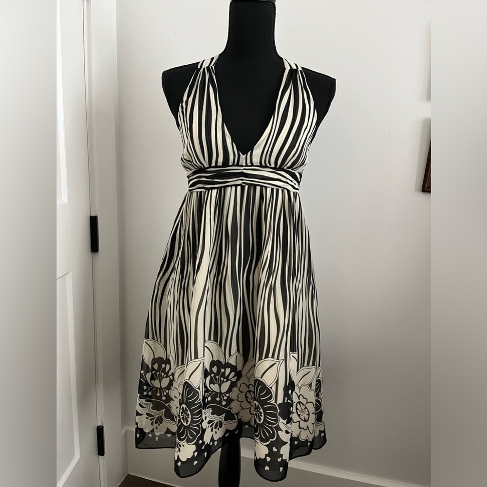 ALICE + OLIVIA Dress Black Ivory Striped
Floral Fit Flare -Size S